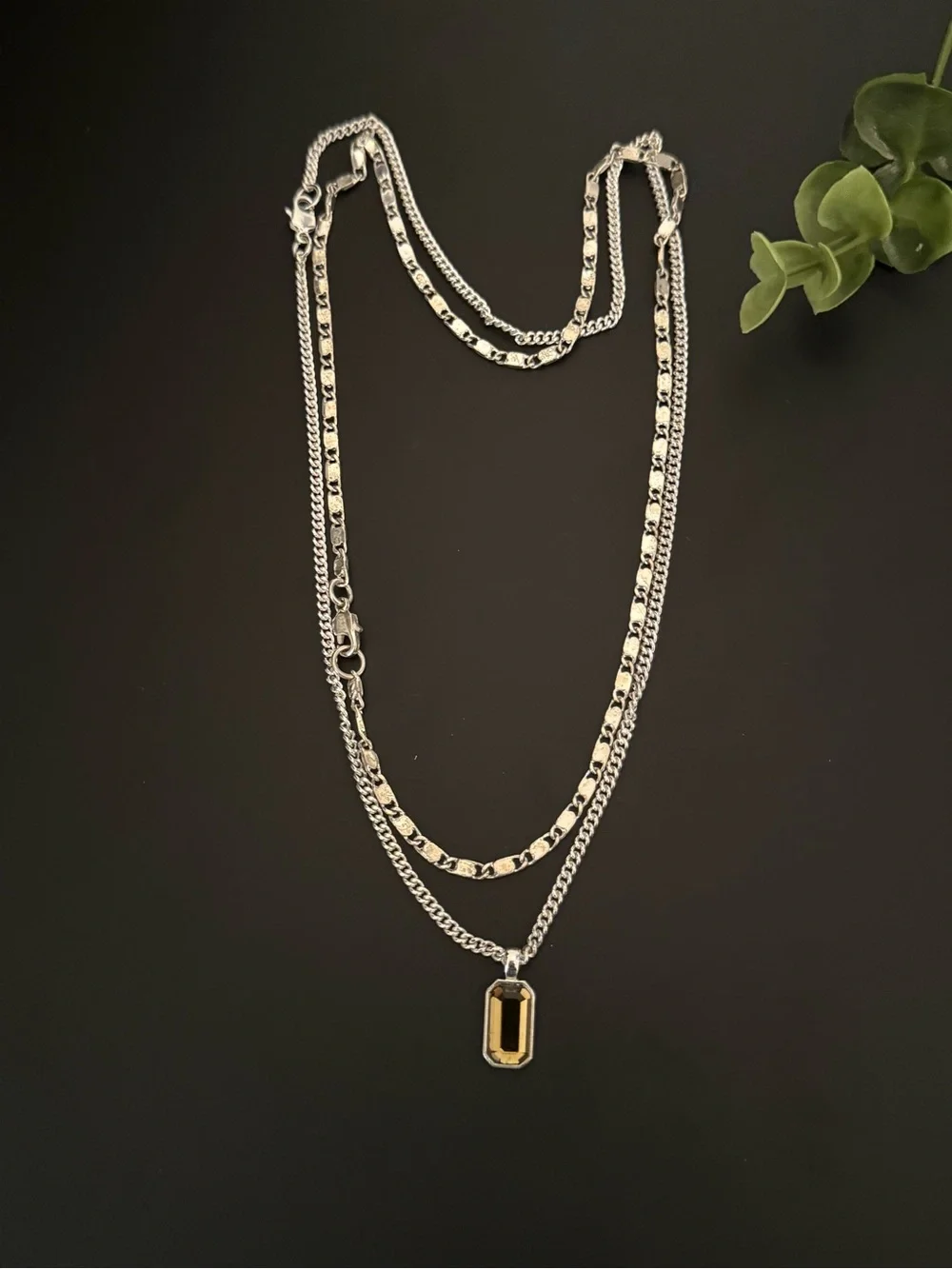 Silver‎ Tone Chains Necklace with Amber Glass Pendant (B1)